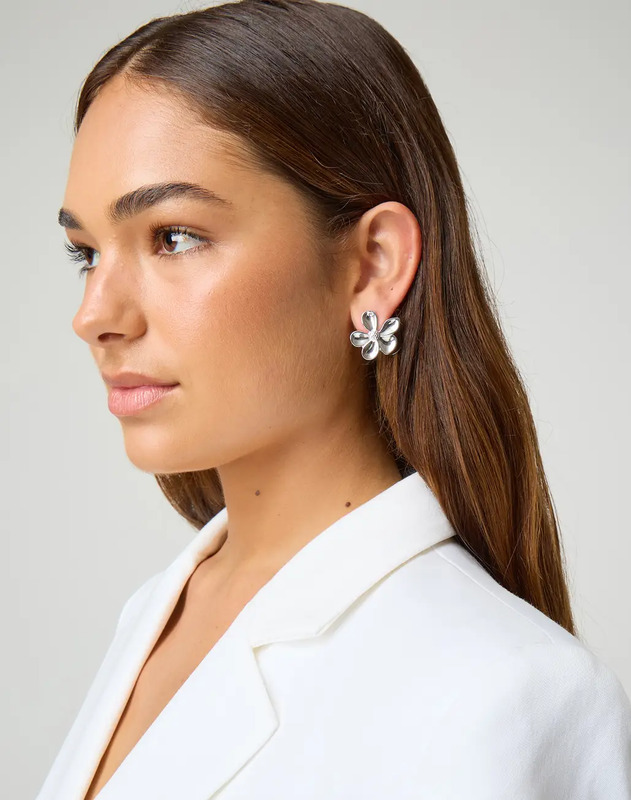 Earring ‘Silver Bloom ' 